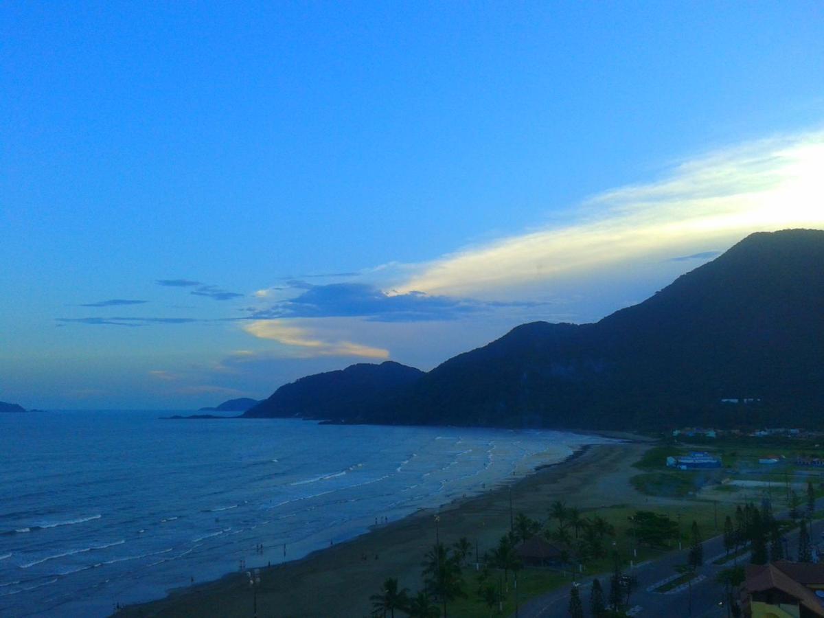 Apto Frente Ao Mar Peruíbe Exterior foto